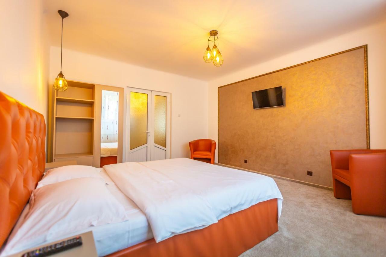 Central Apartment Брашов Экстерьер фото